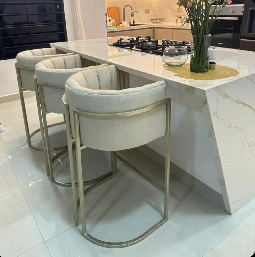 Silla de barra monarca Casqueada 02.webp