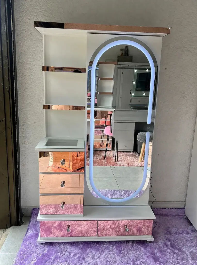 Vanity Deluxe